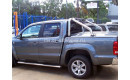 Оригинальная защитная дуга в кузов из нержавеющей стали "VAG" на Volkswagen Amarok