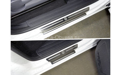 Накладки на внутренние пороги VWAMAR17-46 "TCC" на Volkswagen Amarok